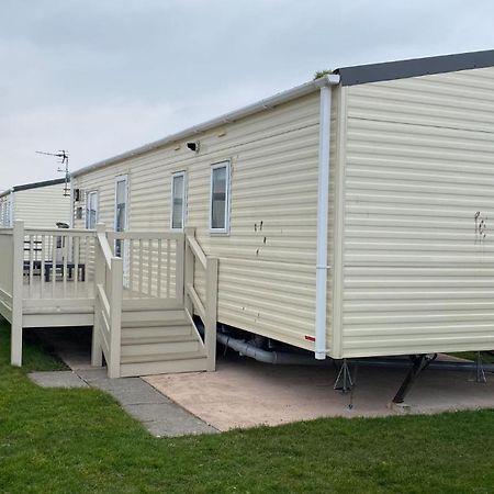 2 Bed Caravan For Hire At Golden Sands In Ріл Екстер'єр фото