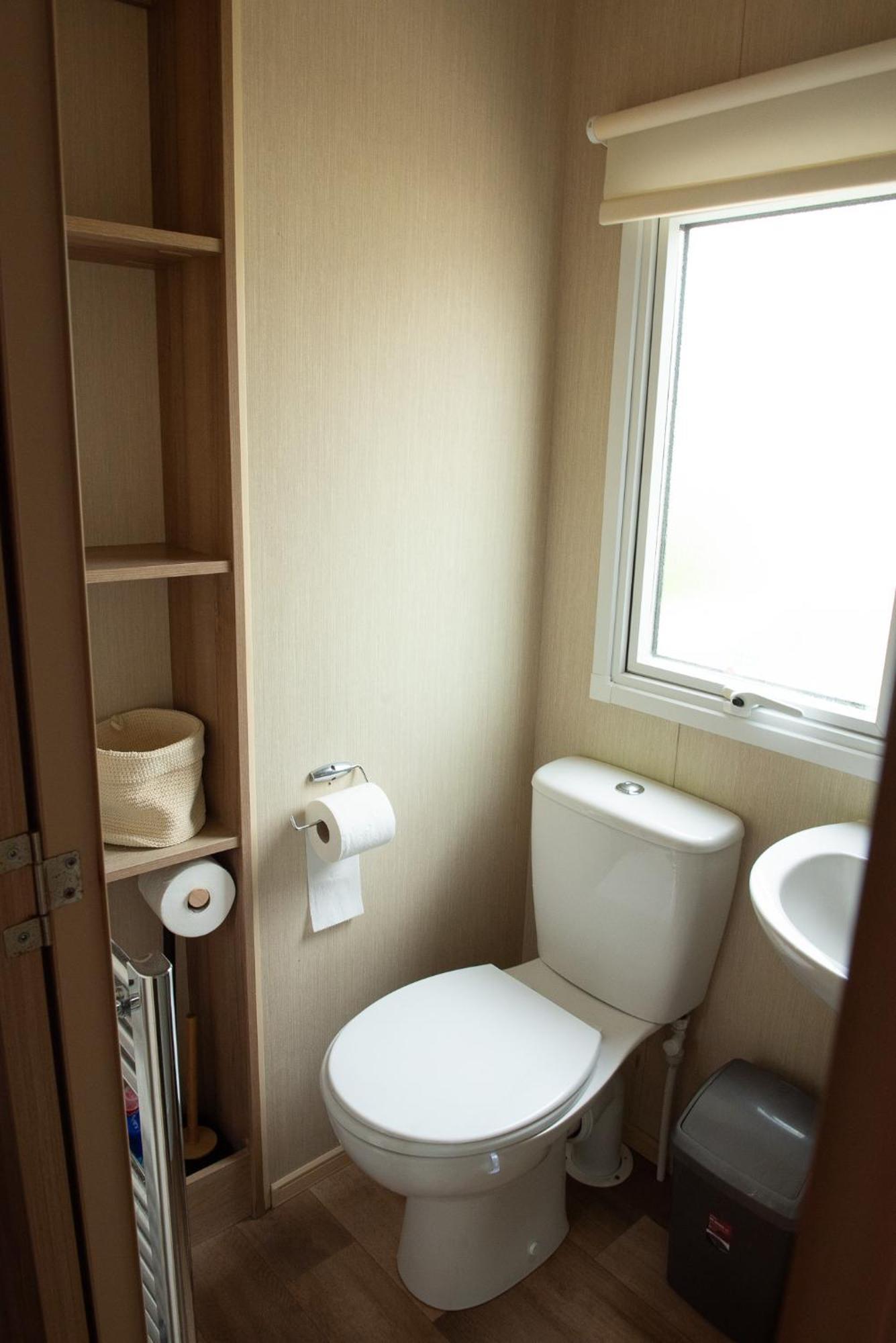2 Bed Caravan For Hire At Golden Sands In Ріл Екстер'єр фото
